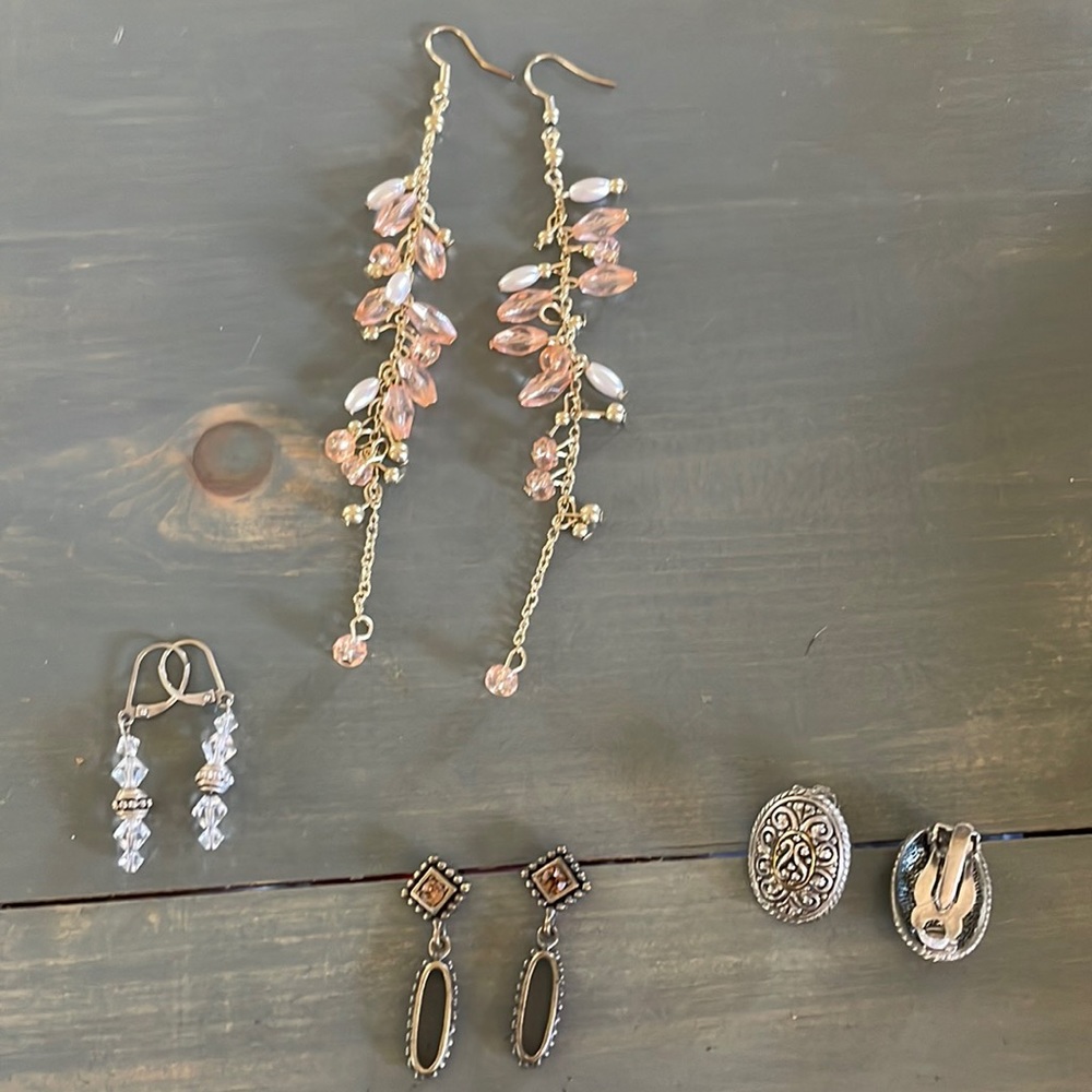 Bundle to save $$$. Set of 4 earrings